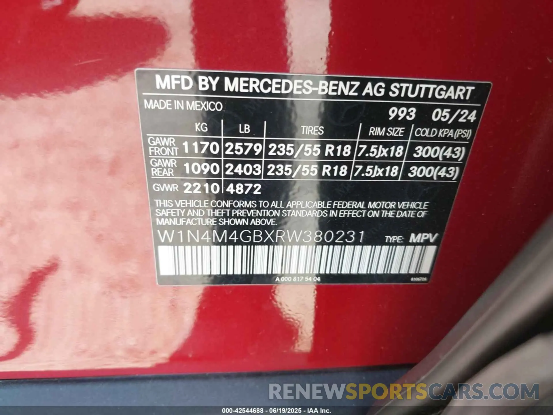 9 Photograph of a damaged car W1N4M4GBXRW380231 MERCEDES-BENZ GLB 250 2024