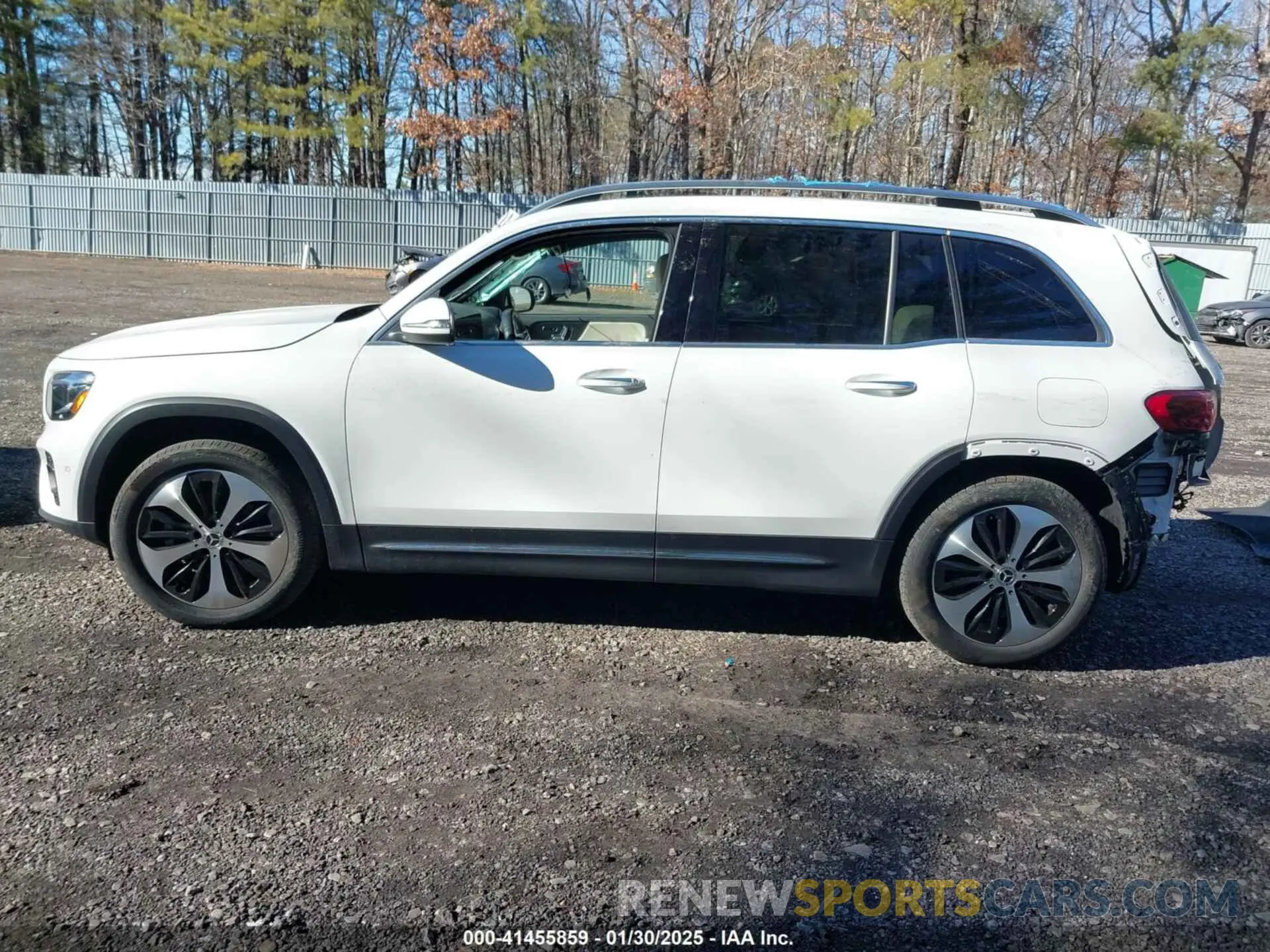 14 Photograph of a damaged car W1N4M4HB7RW351770 MERCEDES-BENZ GLB 250 2024