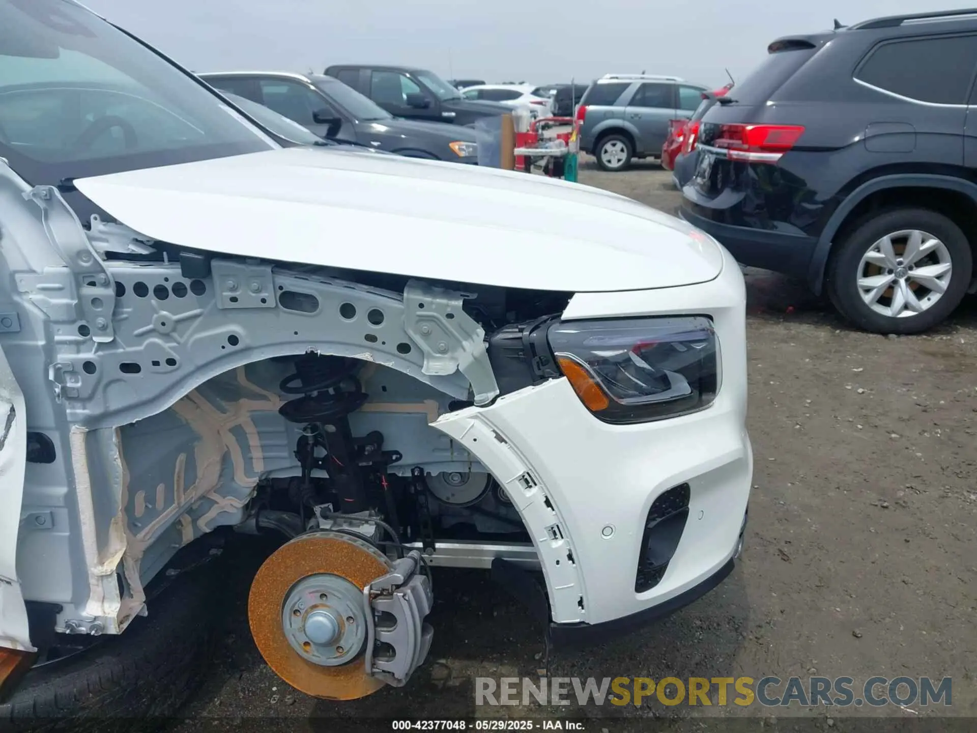 6 Photograph of a damaged car W1N4M4GB1SW398204 MERCEDES-BENZ GLB 250 2025