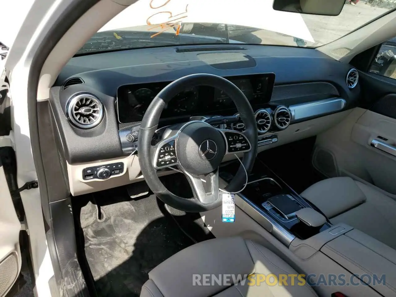 8 Photograph of a damaged car W1N4M4GB0LW067602 MERCEDES-BENZ GLB-CLASS 2020