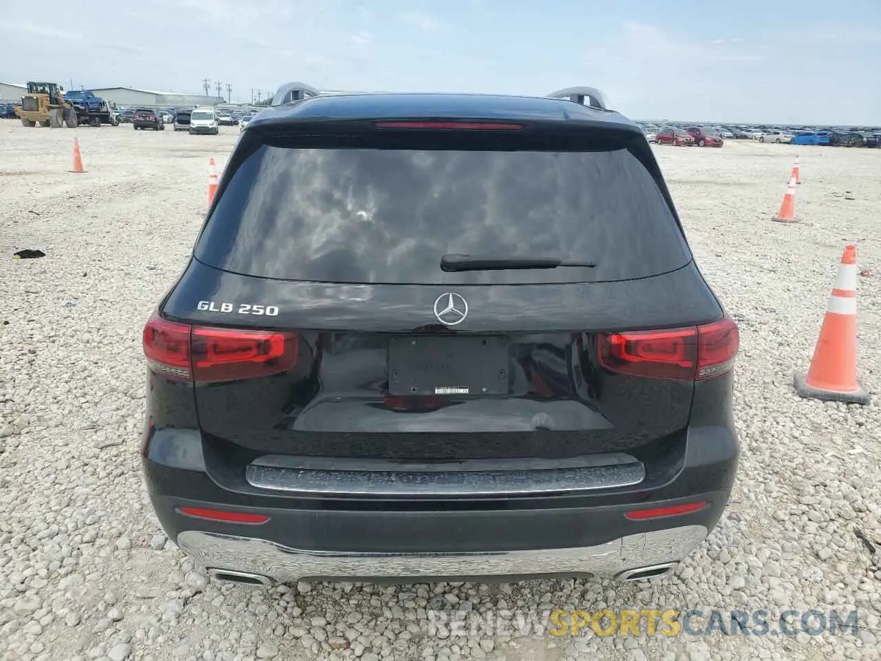 6 Photograph of a damaged car W1N4M4GB1LW031613 MERCEDES-BENZ GLB-CLASS 2020