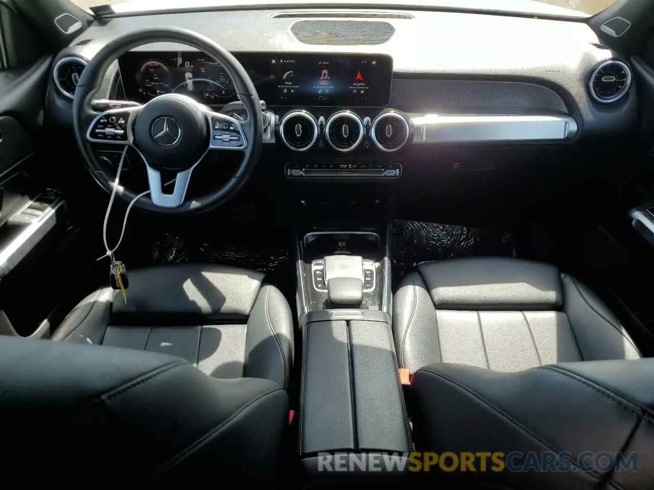 8 Photograph of a damaged car W1N4M4GB1LW034303 MERCEDES-BENZ GLB-CLASS 2020