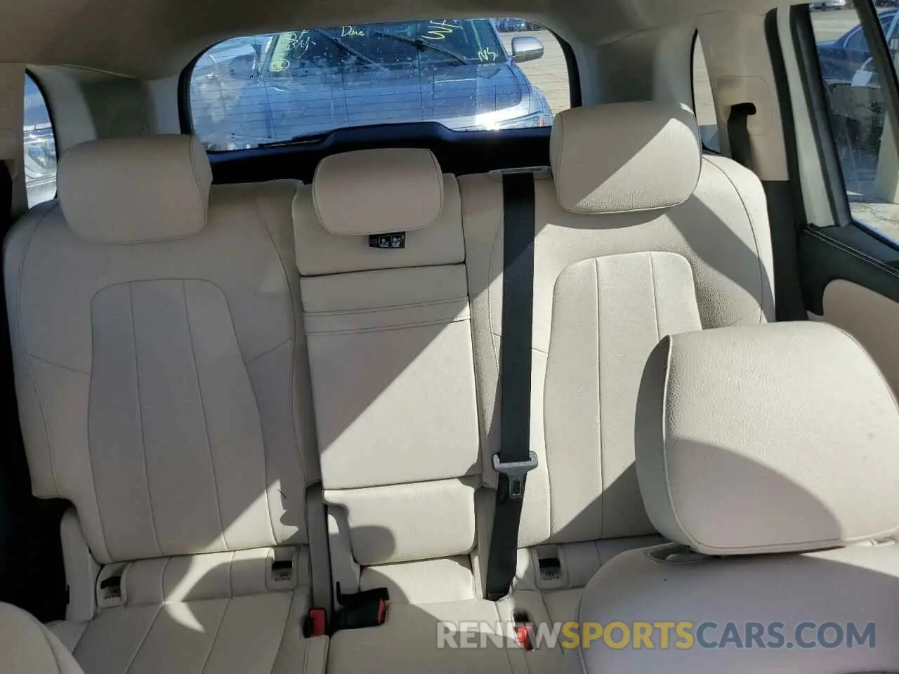 10 Photograph of a damaged car W1N4M4GB2LW041390 MERCEDES-BENZ GLB-CLASS 2020