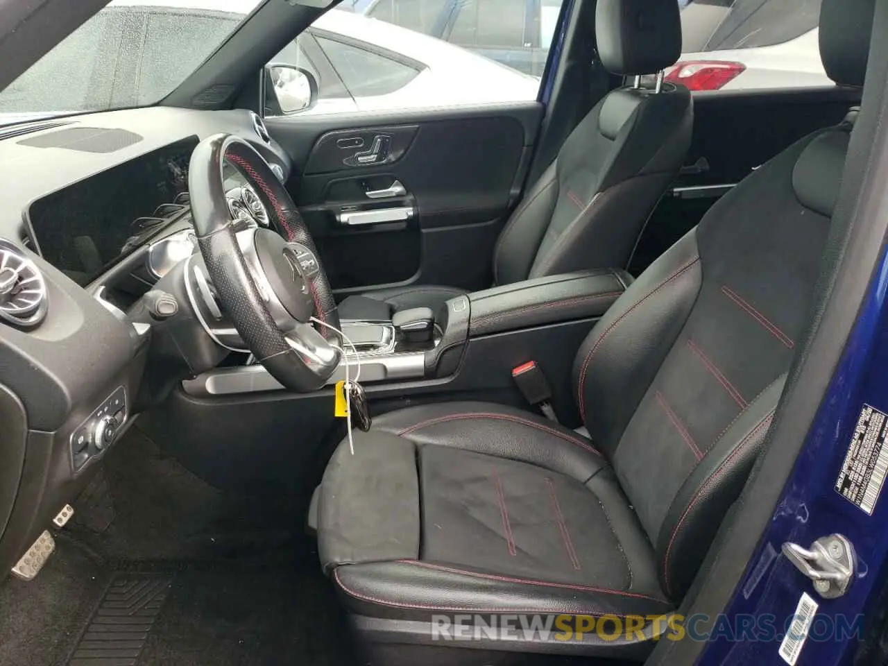 7 Photograph of a damaged car W1N4M4GB3LW053774 MERCEDES-BENZ GLB-CLASS 2020