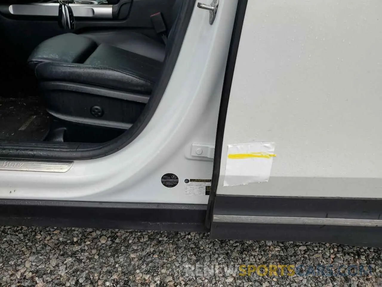 13 Photograph of a damaged car W1N4M4GB5LW019092 MERCEDES-BENZ GLB-CLASS 2020