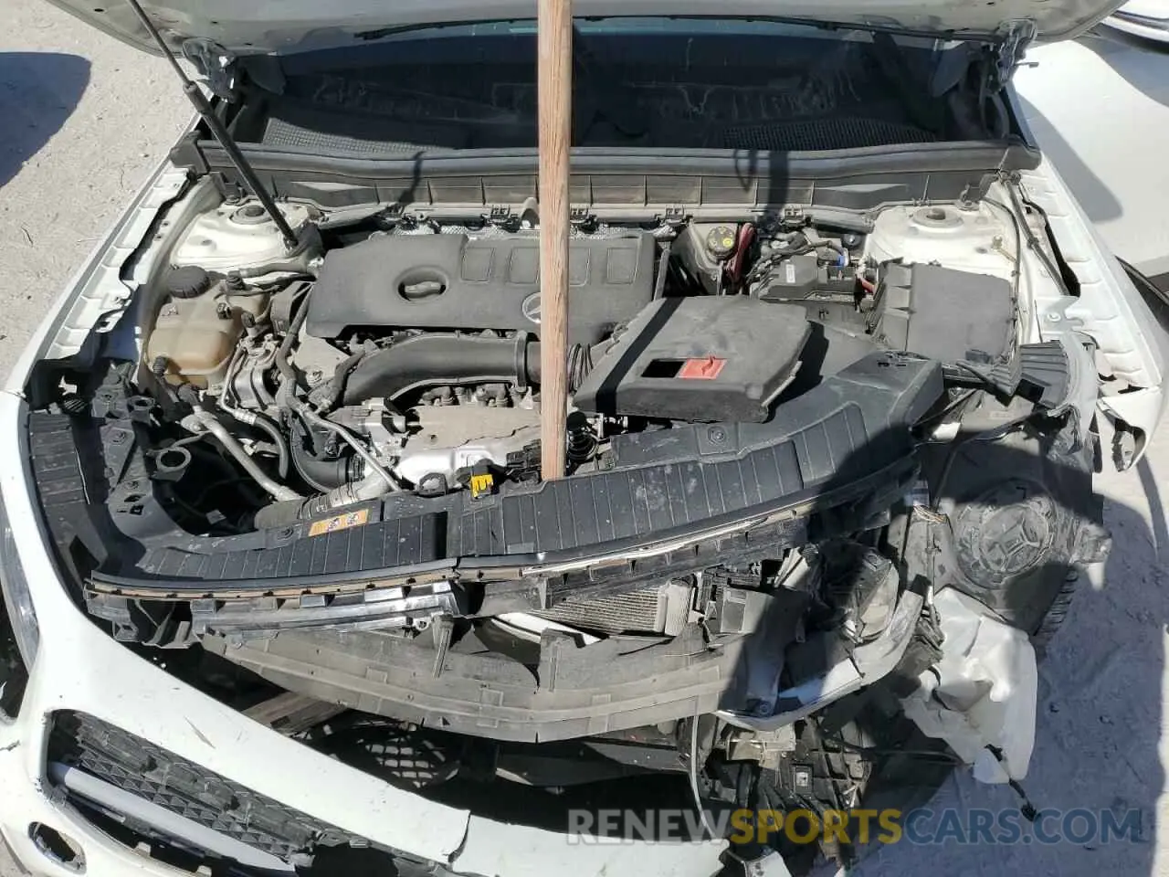 12 Photograph of a damaged car W1N4M4GB6LW043305 MERCEDES-BENZ GLB-CLASS 2020