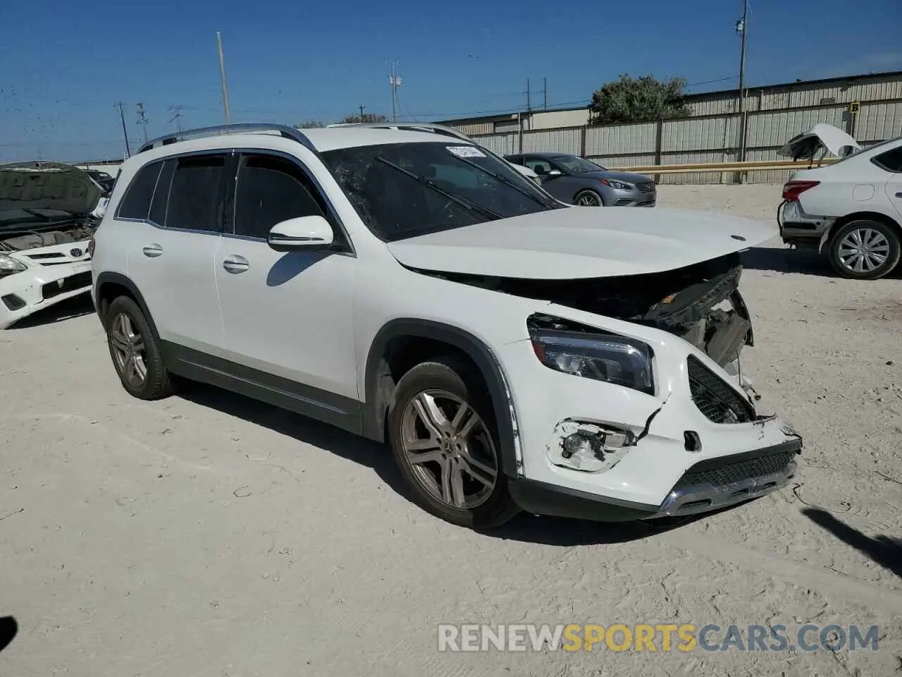 4 Photograph of a damaged car W1N4M4GB6LW043305 MERCEDES-BENZ GLB-CLASS 2020