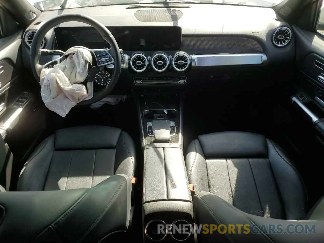 8 Photograph of a damaged car W1N4M4GB6LW043305 MERCEDES-BENZ GLB-CLASS 2020