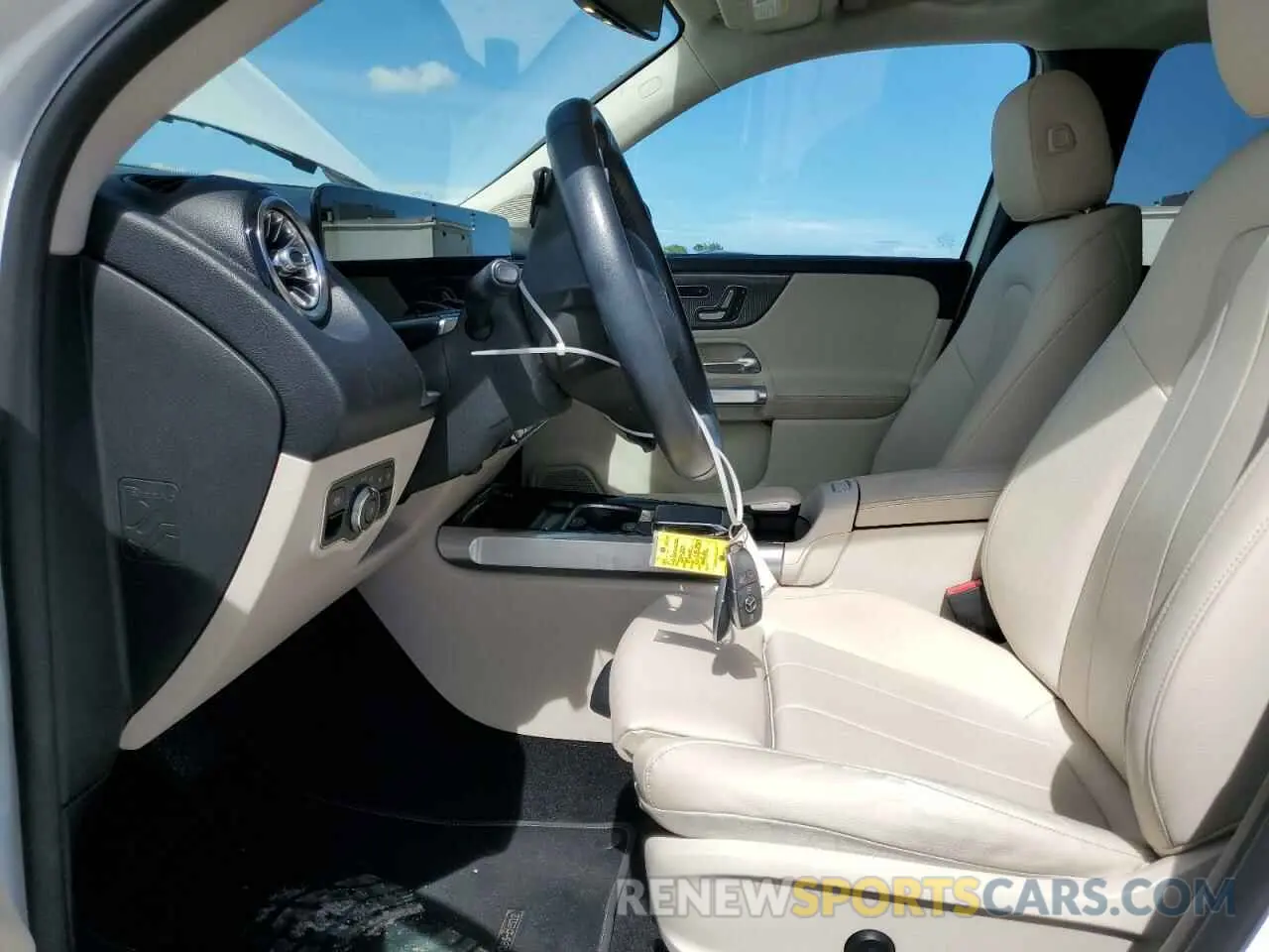 7 Photograph of a damaged car W1N4M4GB8LW021435 MERCEDES-BENZ GLB-CLASS 2020