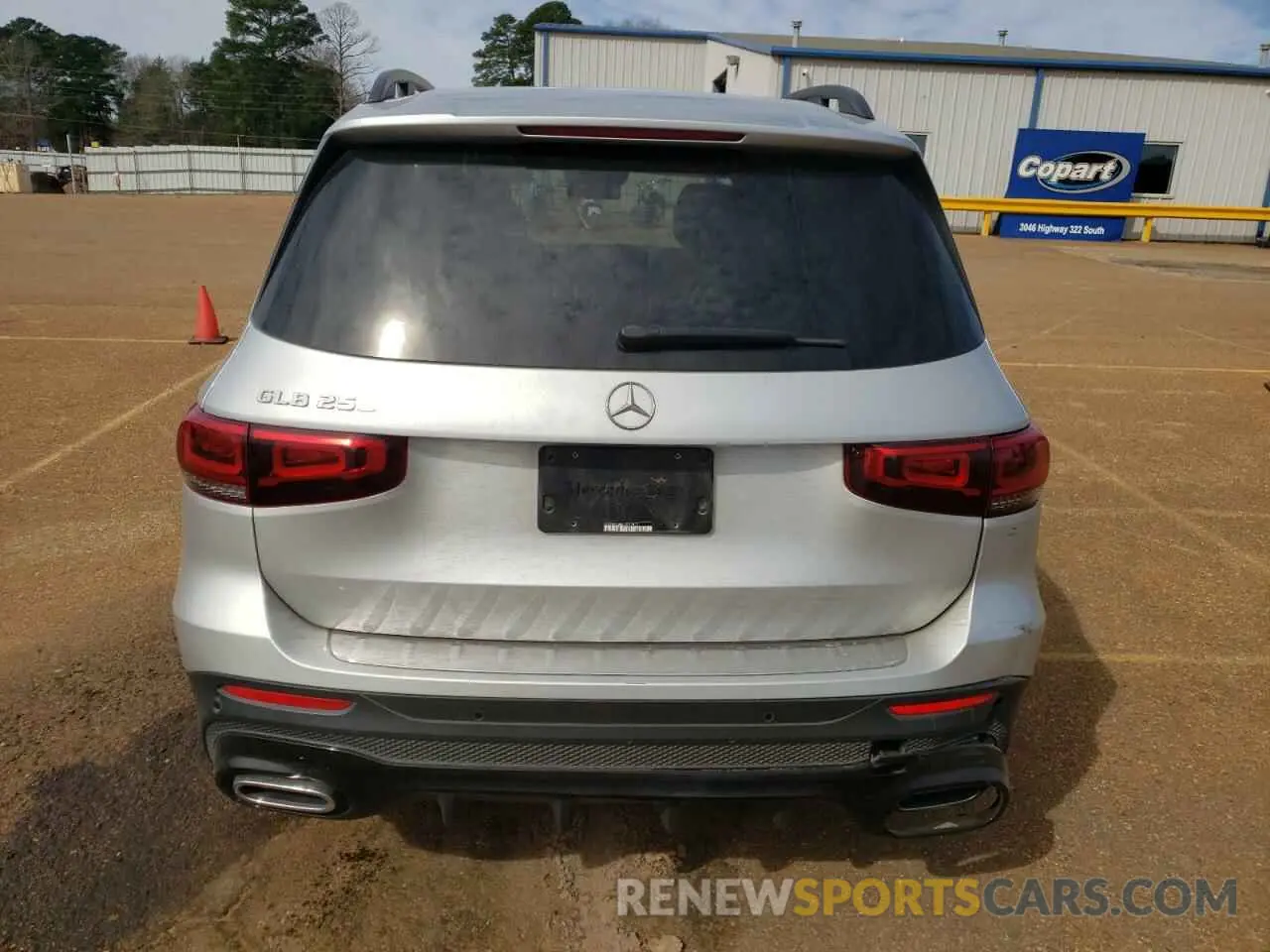 6 Photograph of a damaged car W1N4M4GB8LW040633 MERCEDES-BENZ GLB-CLASS 2020