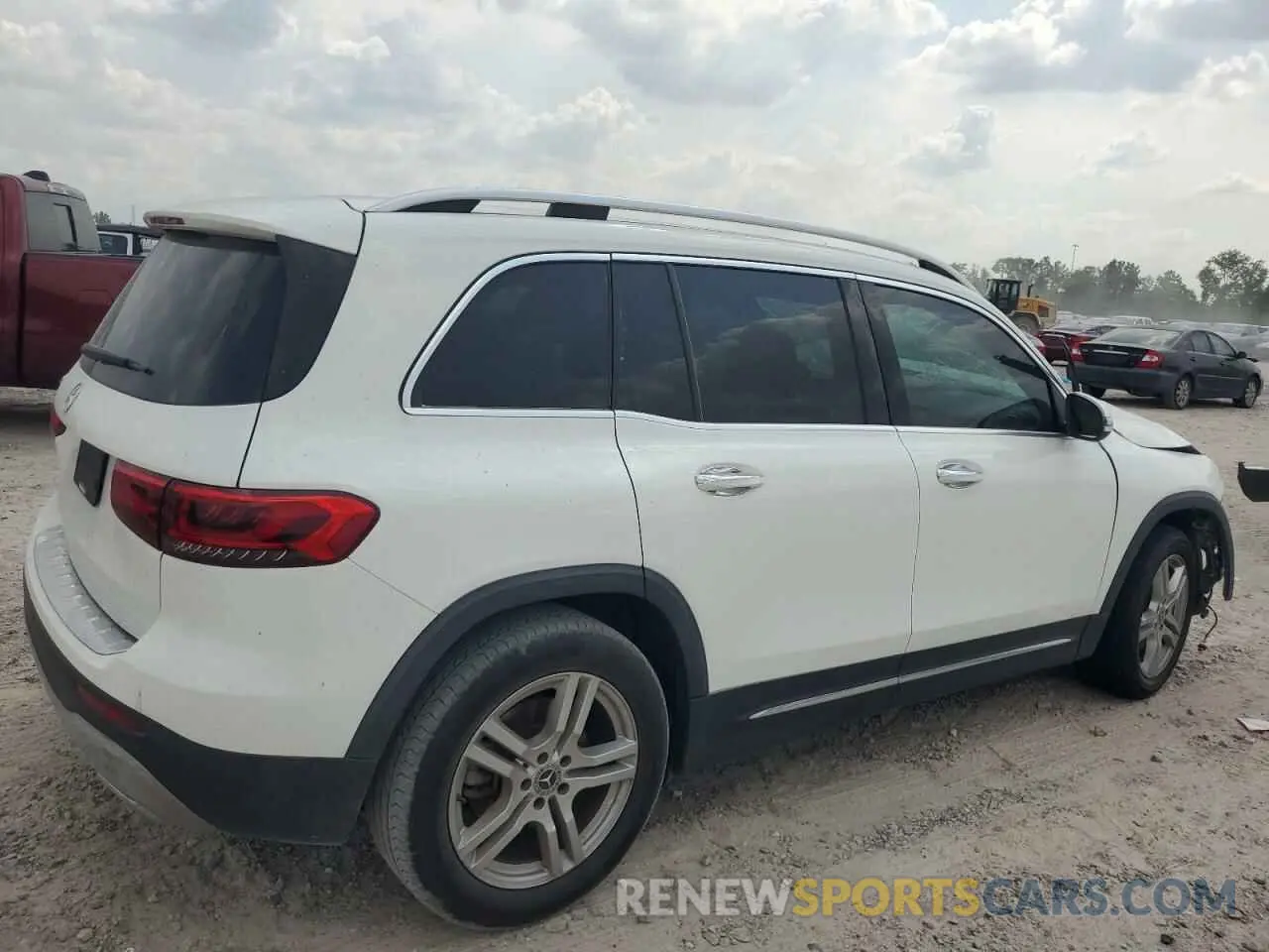 3 Photograph of a damaged car W1N4M4GBXLW028032 MERCEDES-BENZ GLB-CLASS 2020