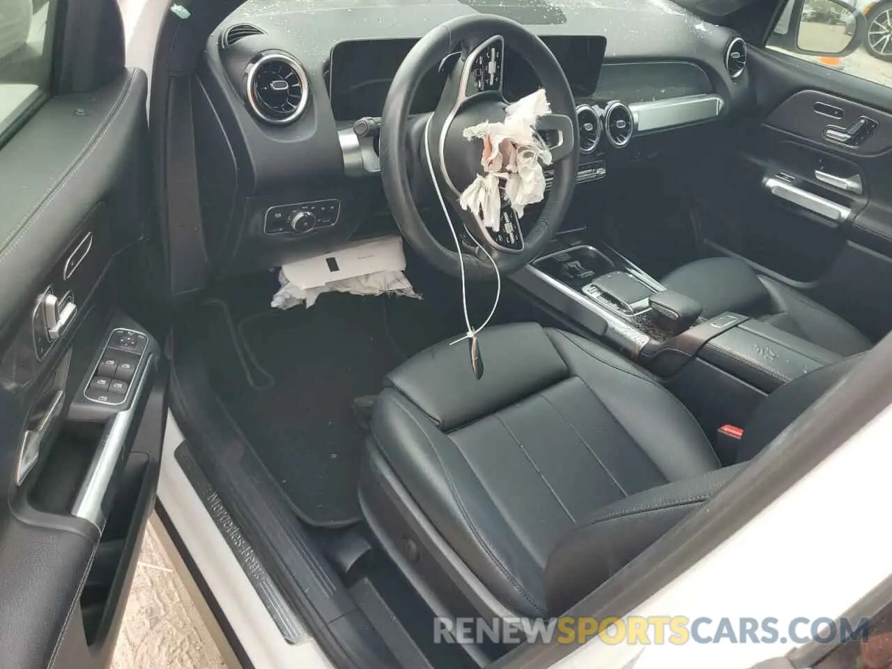 8 Photograph of a damaged car W1N4M4GBXLW028032 MERCEDES-BENZ GLB-CLASS 2020