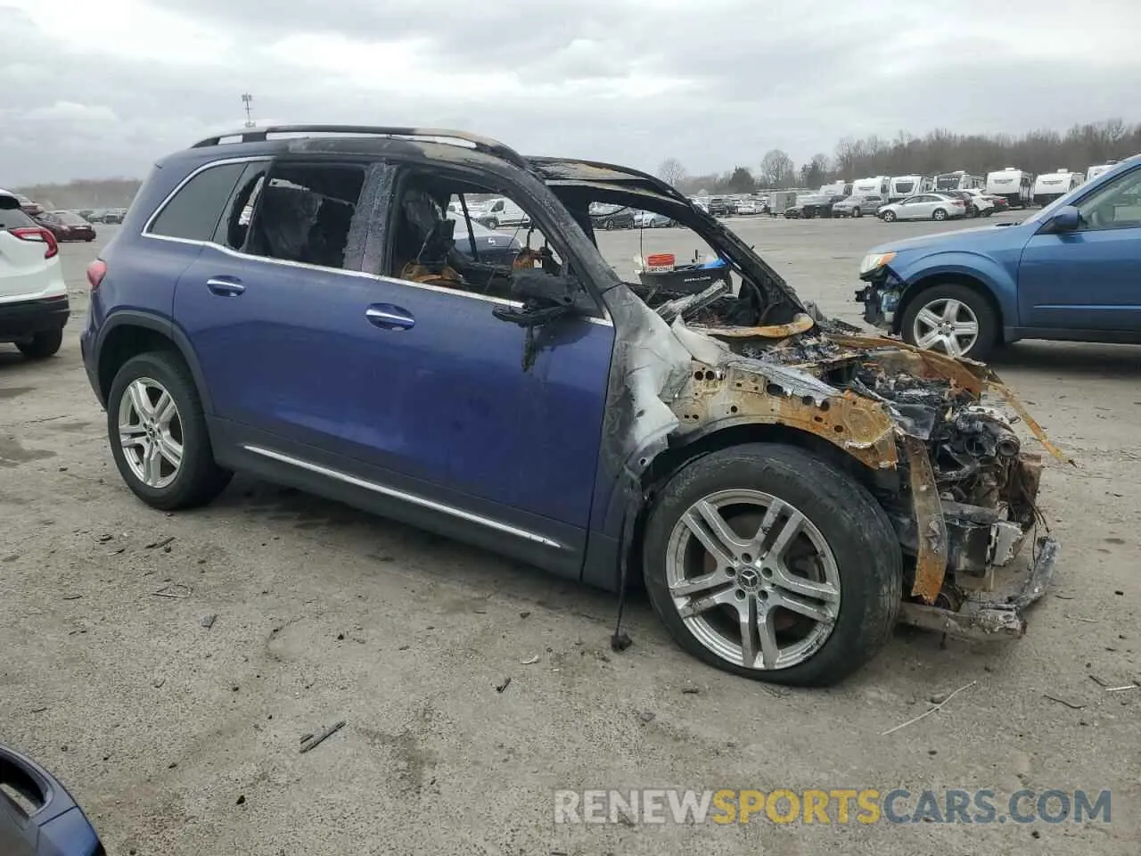 4 Photograph of a damaged car W1N4M4HB0LW028667 MERCEDES-BENZ GLB-CLASS 2020