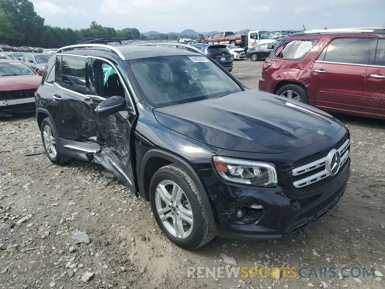 4 Photograph of a damaged car W1N4M4HB2LW025687 MERCEDES-BENZ GLB-CLASS 2020