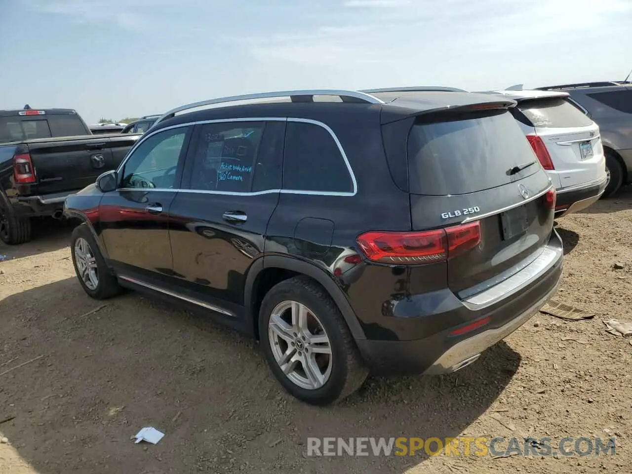 2 Photograph of a damaged car W1N4M4HB2LW026354 MERCEDES-BENZ GLB-CLASS 2020
