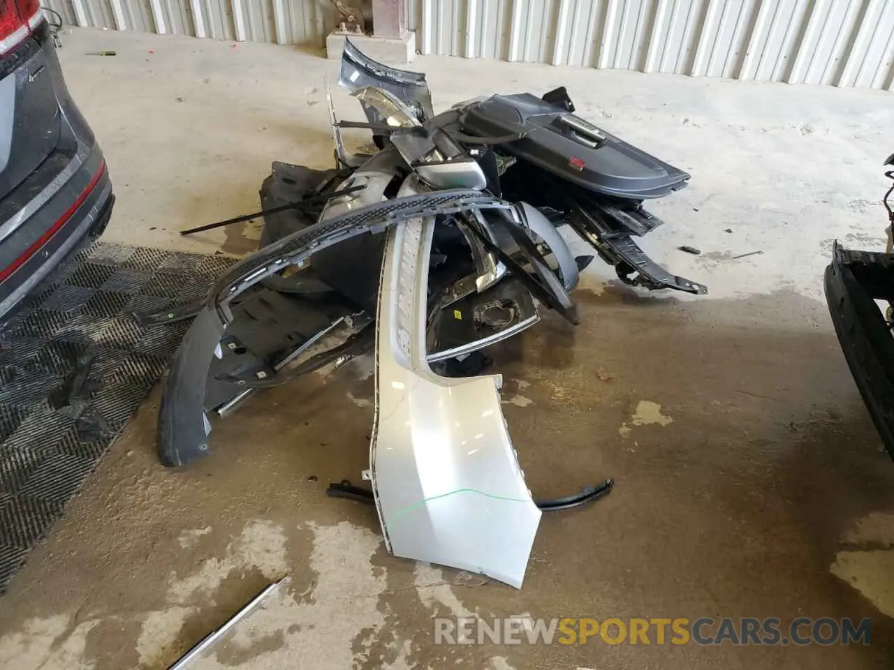 12 Photograph of a damaged car W1N4M4HB3LW049951 MERCEDES-BENZ GLB-CLASS 2020