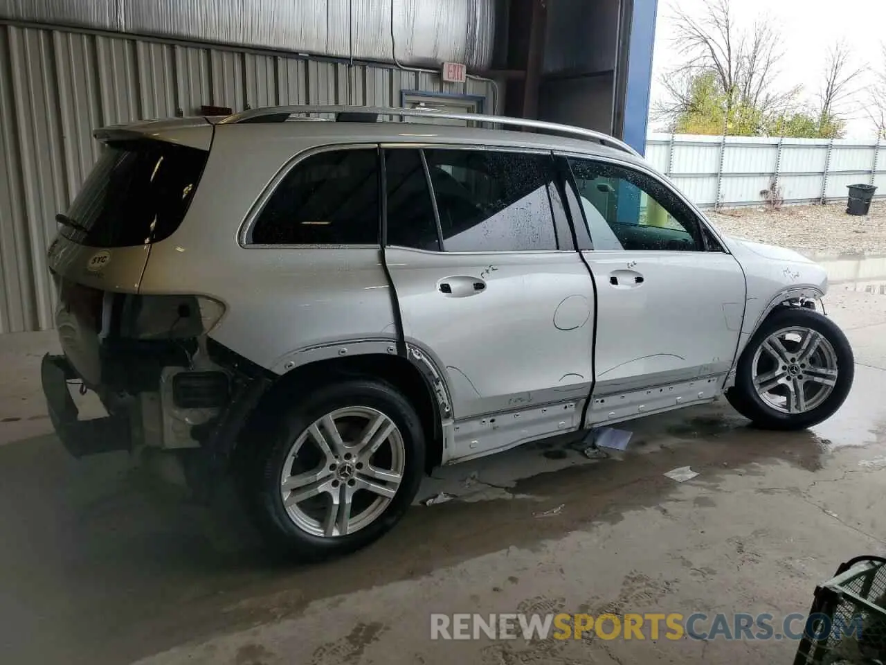 3 Photograph of a damaged car W1N4M4HB3LW049951 MERCEDES-BENZ GLB-CLASS 2020