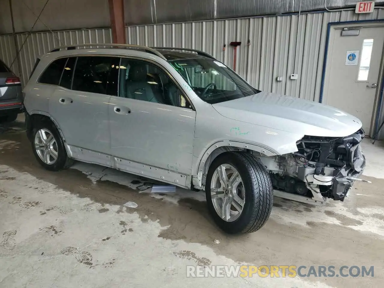 4 Photograph of a damaged car W1N4M4HB3LW049951 MERCEDES-BENZ GLB-CLASS 2020