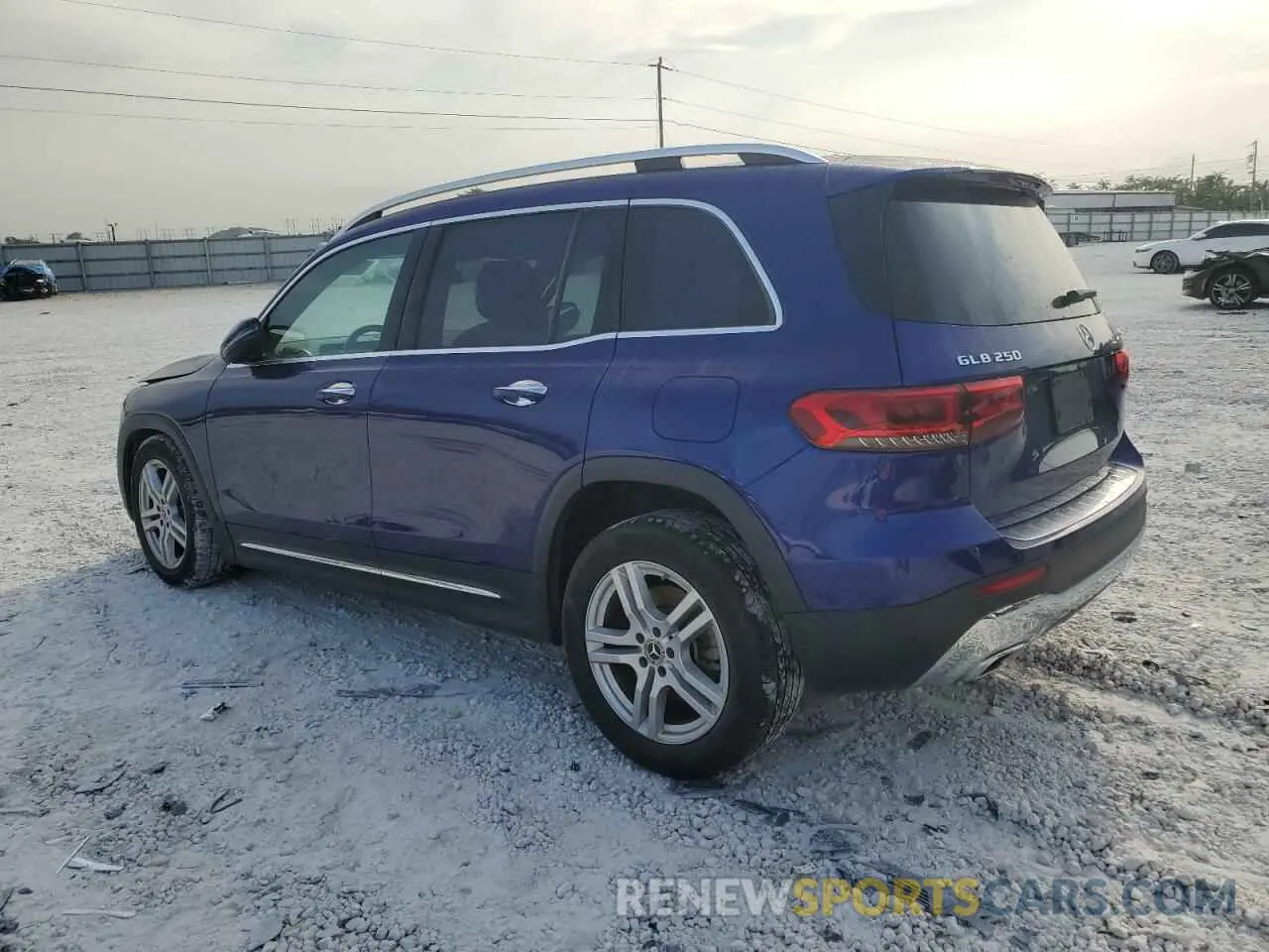 2 Photograph of a damaged car W1N4M4HB4LW030583 MERCEDES-BENZ GLB-CLASS 2020