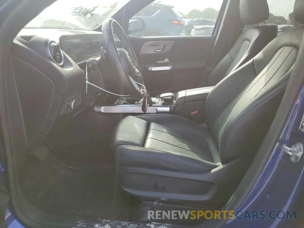 7 Photograph of a damaged car W1N4M4HB4LW030583 MERCEDES-BENZ GLB-CLASS 2020
