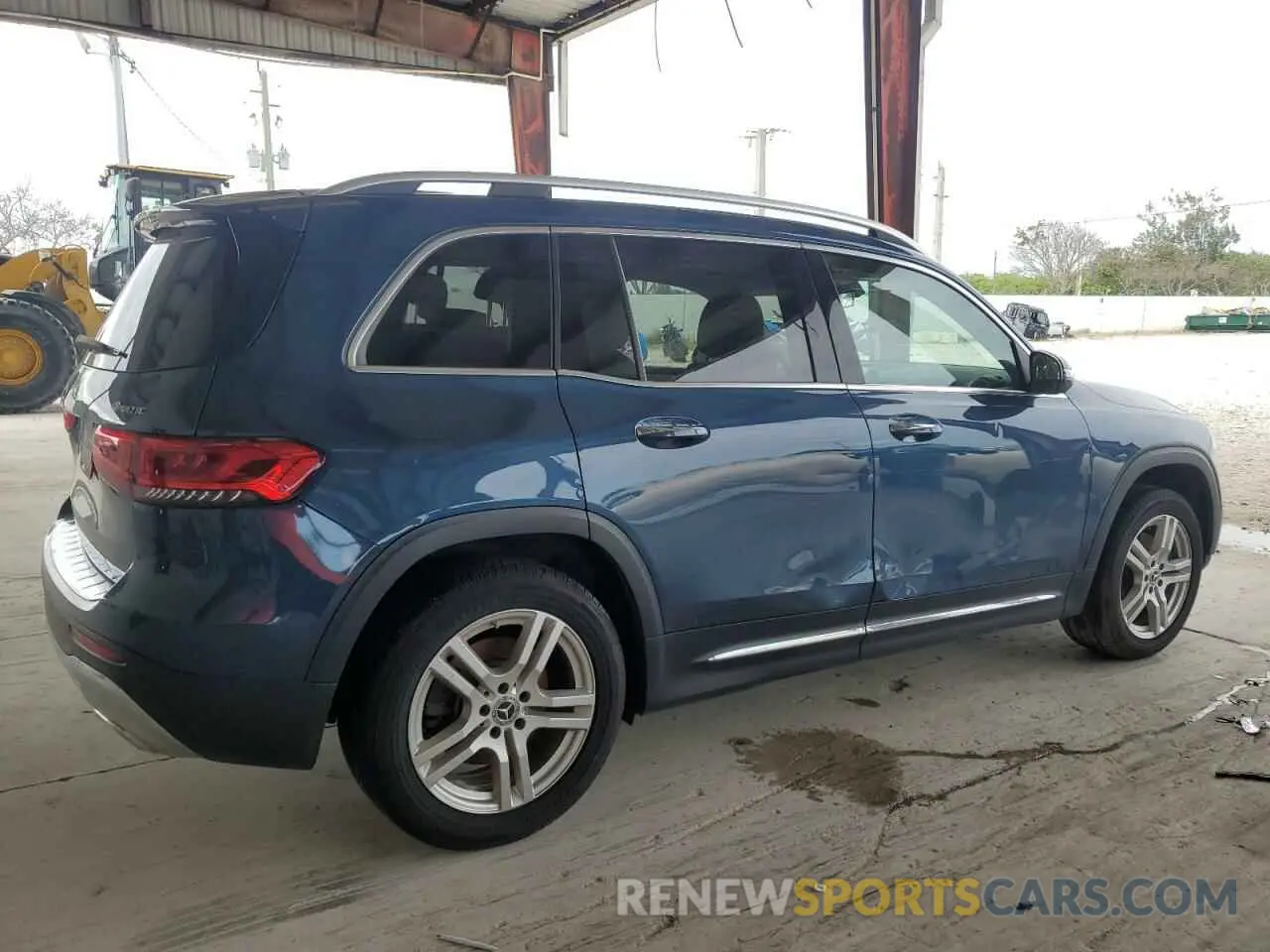3 Photograph of a damaged car W1N4M4HB4LW039123 MERCEDES-BENZ GLB-CLASS 2020