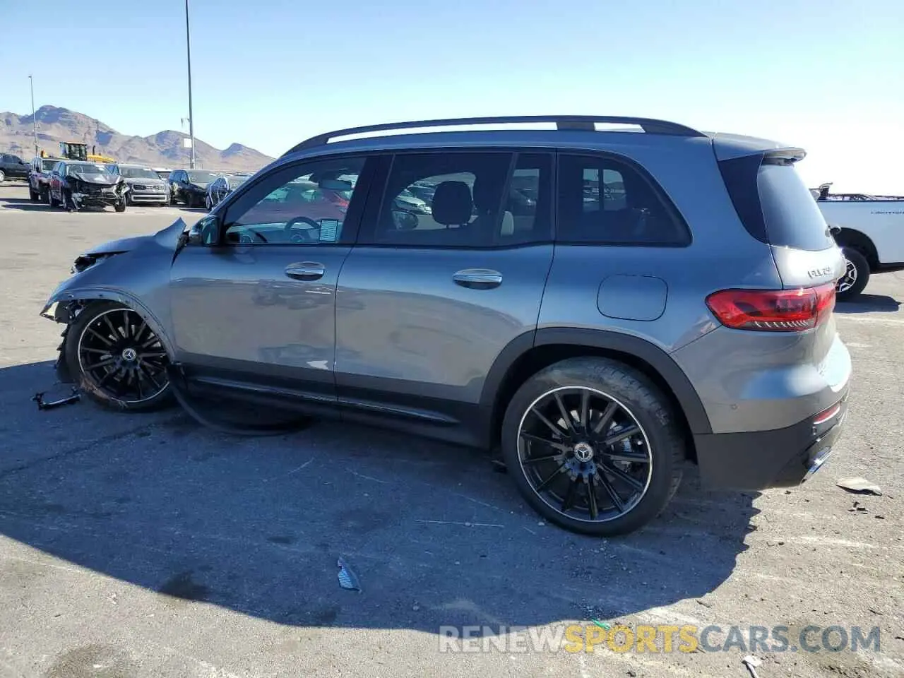 2 Photograph of a damaged car W1N4M4HB8LW040081 MERCEDES-BENZ GLB-CLASS 2020