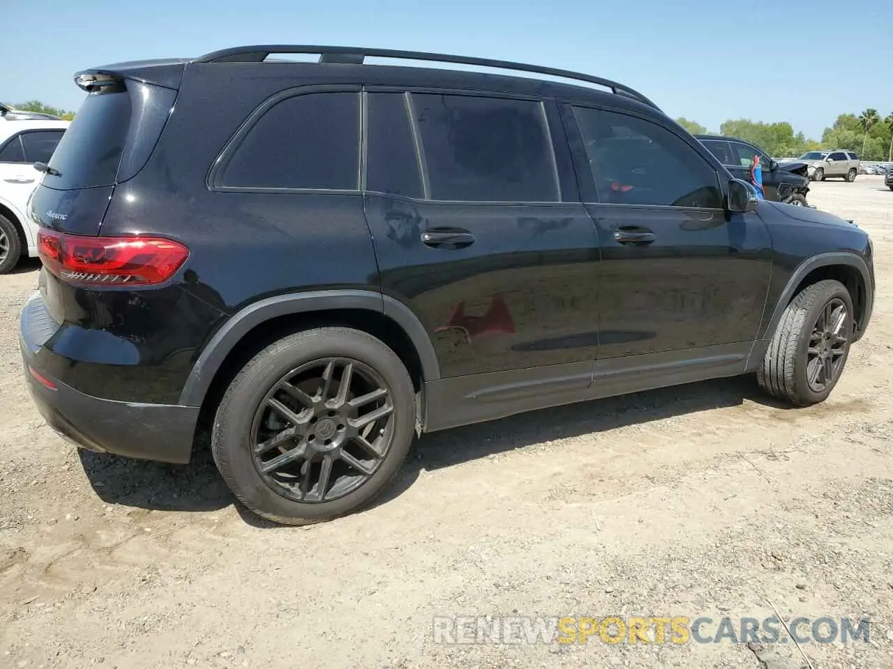3 Photograph of a damaged car W1N4M4HB8LW052084 MERCEDES-BENZ GLB-CLASS 2020
