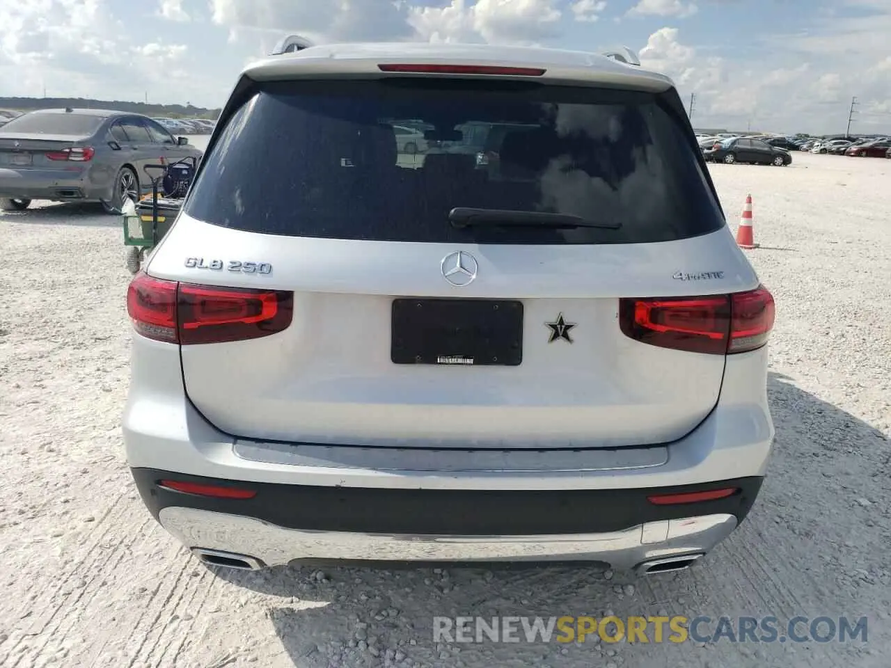 6 Photograph of a damaged car W1N4M4HBXLW026747 MERCEDES-BENZ GLB-CLASS 2020