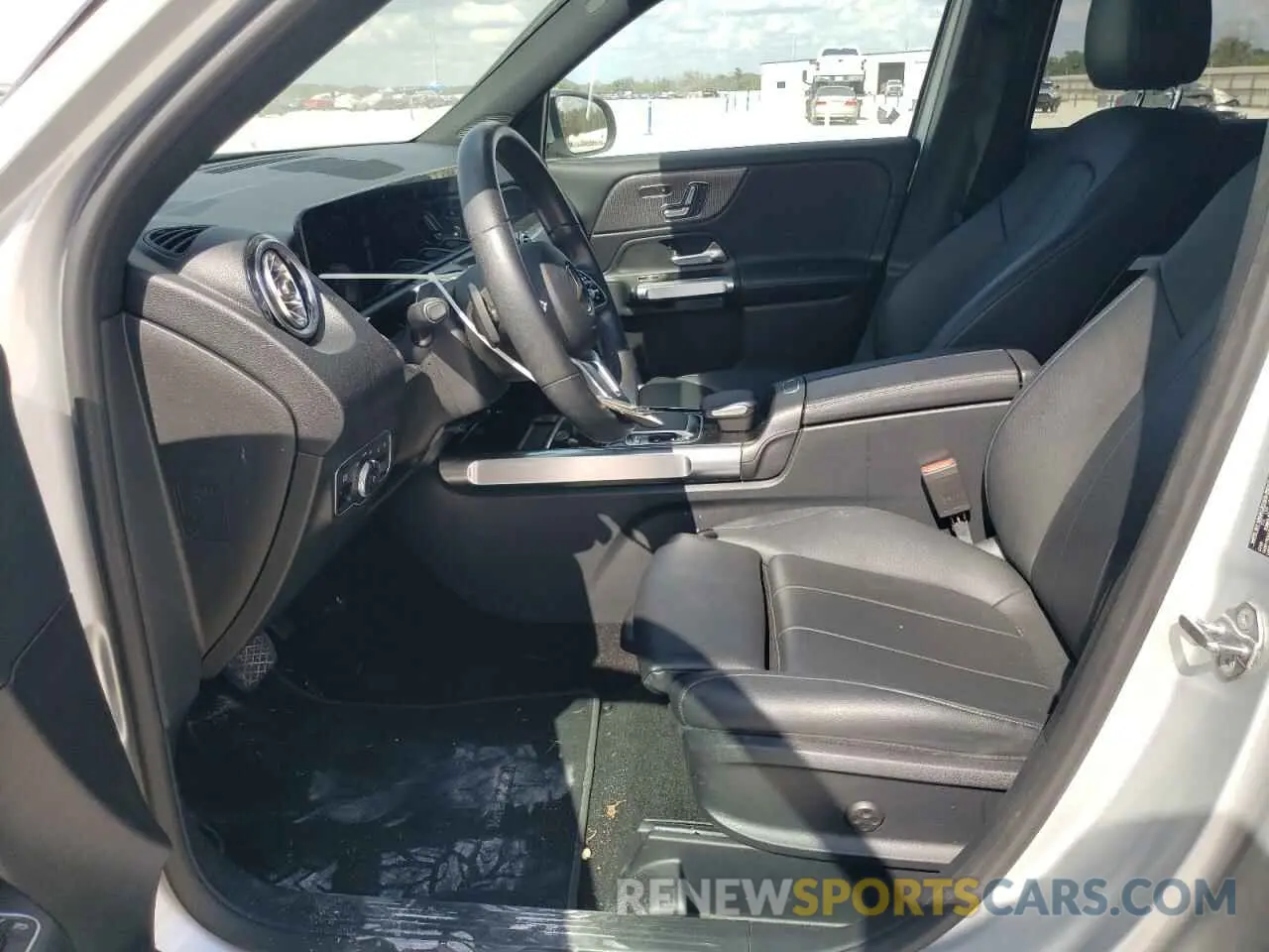 7 Photograph of a damaged car W1N4M4HBXLW026747 MERCEDES-BENZ GLB-CLASS 2020