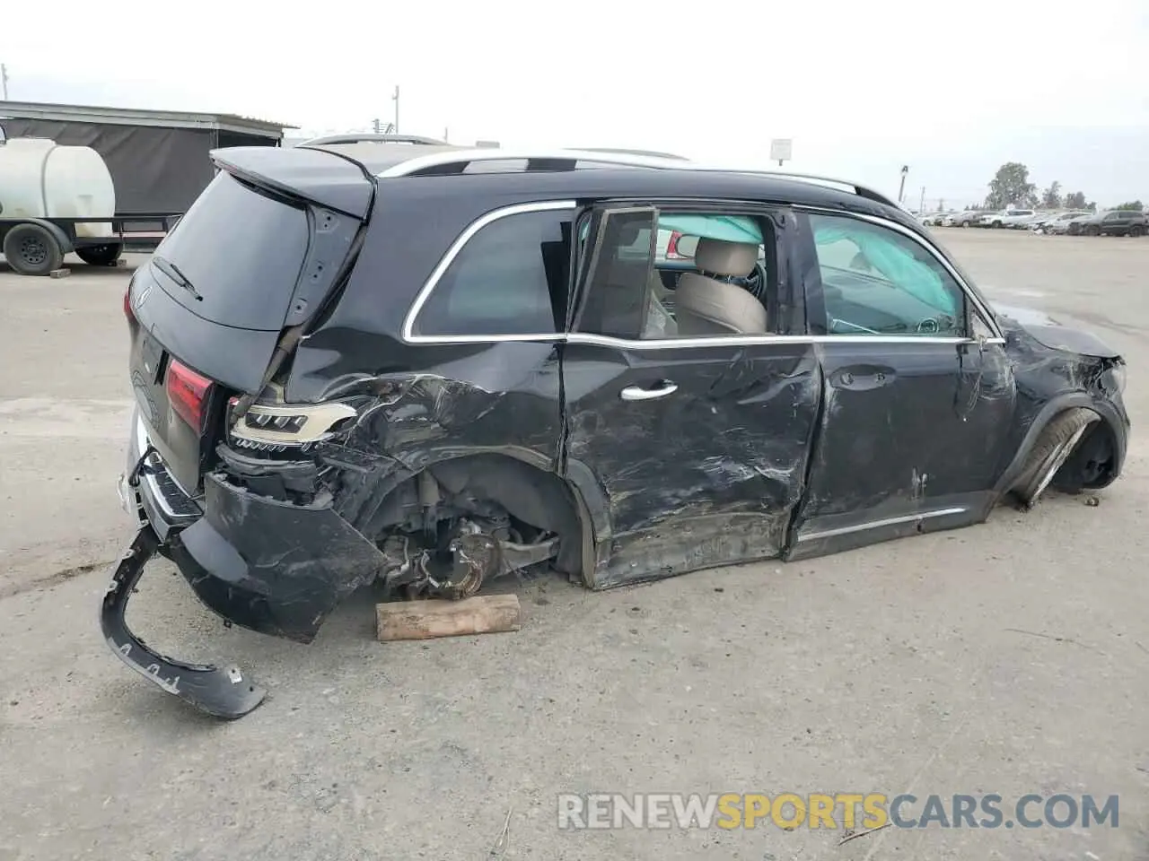 3 Photograph of a damaged car WDC4M4GB4LW006304 MERCEDES-BENZ GLB-CLASS 2020