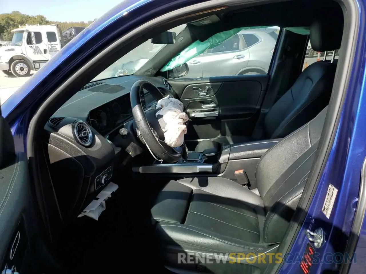 7 Photograph of a damaged car W1N4M4GB0MW088094 MERCEDES-BENZ GLB-CLASS 2021