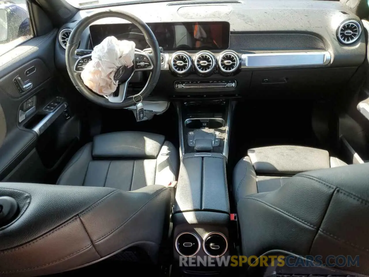 8 Photograph of a damaged car W1N4M4GB0MW088094 MERCEDES-BENZ GLB-CLASS 2021