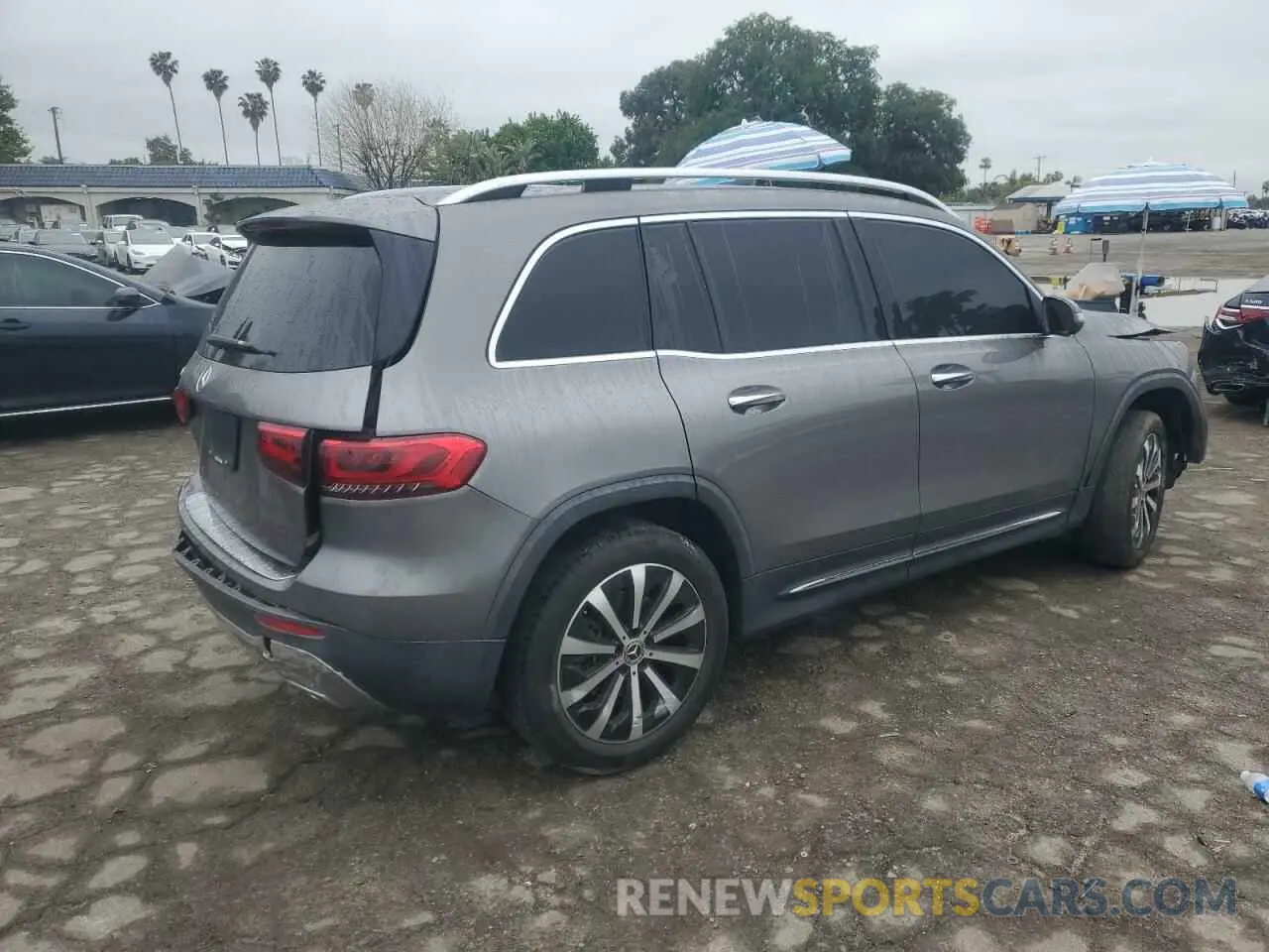 3 Photograph of a damaged car W1N4M4GB0MW158032 MERCEDES-BENZ GLB-CLASS 2021