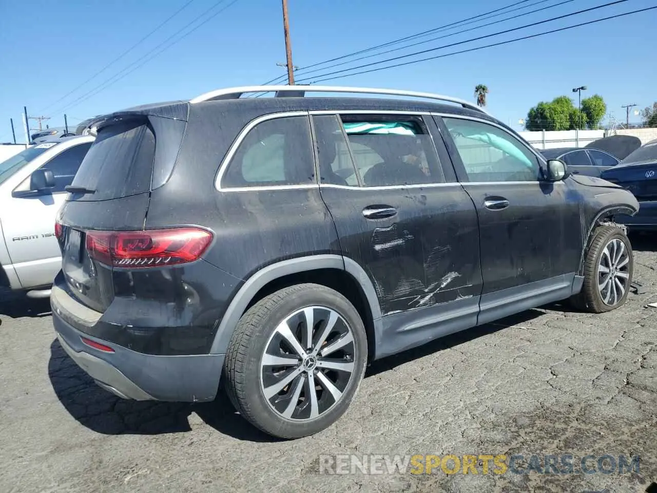 3 Photograph of a damaged car W1N4M4GB2MW091515 MERCEDES-BENZ GLB-CLASS 2021