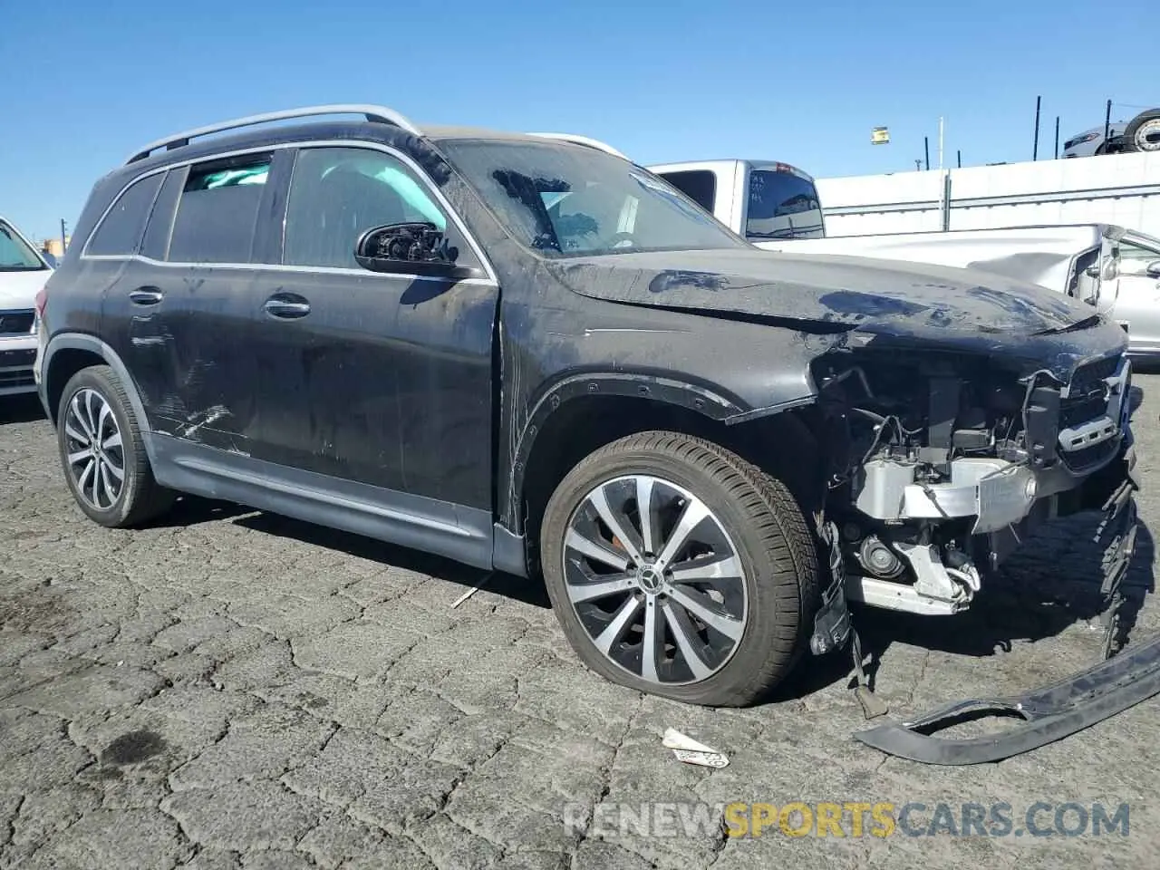 4 Photograph of a damaged car W1N4M4GB2MW091515 MERCEDES-BENZ GLB-CLASS 2021