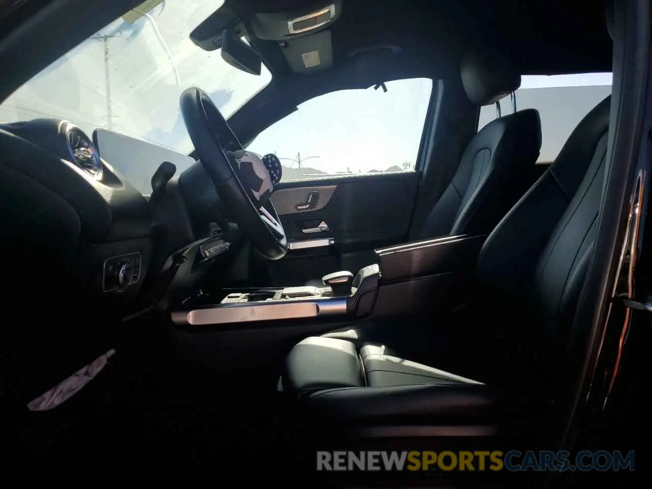 7 Photograph of a damaged car W1N4M4GB2MW091515 MERCEDES-BENZ GLB-CLASS 2021