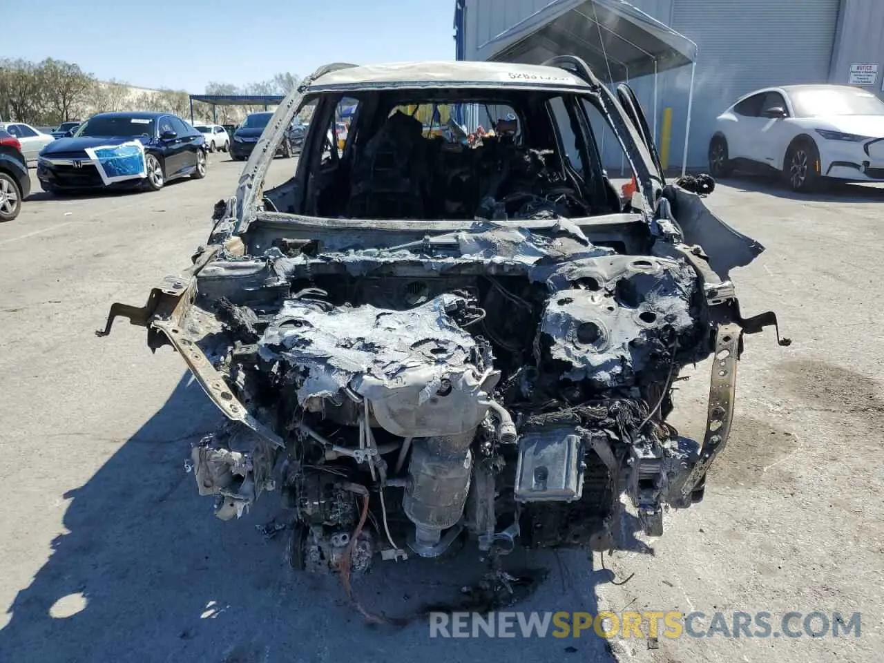 5 Photograph of a damaged car W1N4M4GB2MW096973 MERCEDES-BENZ GLB-CLASS 2021