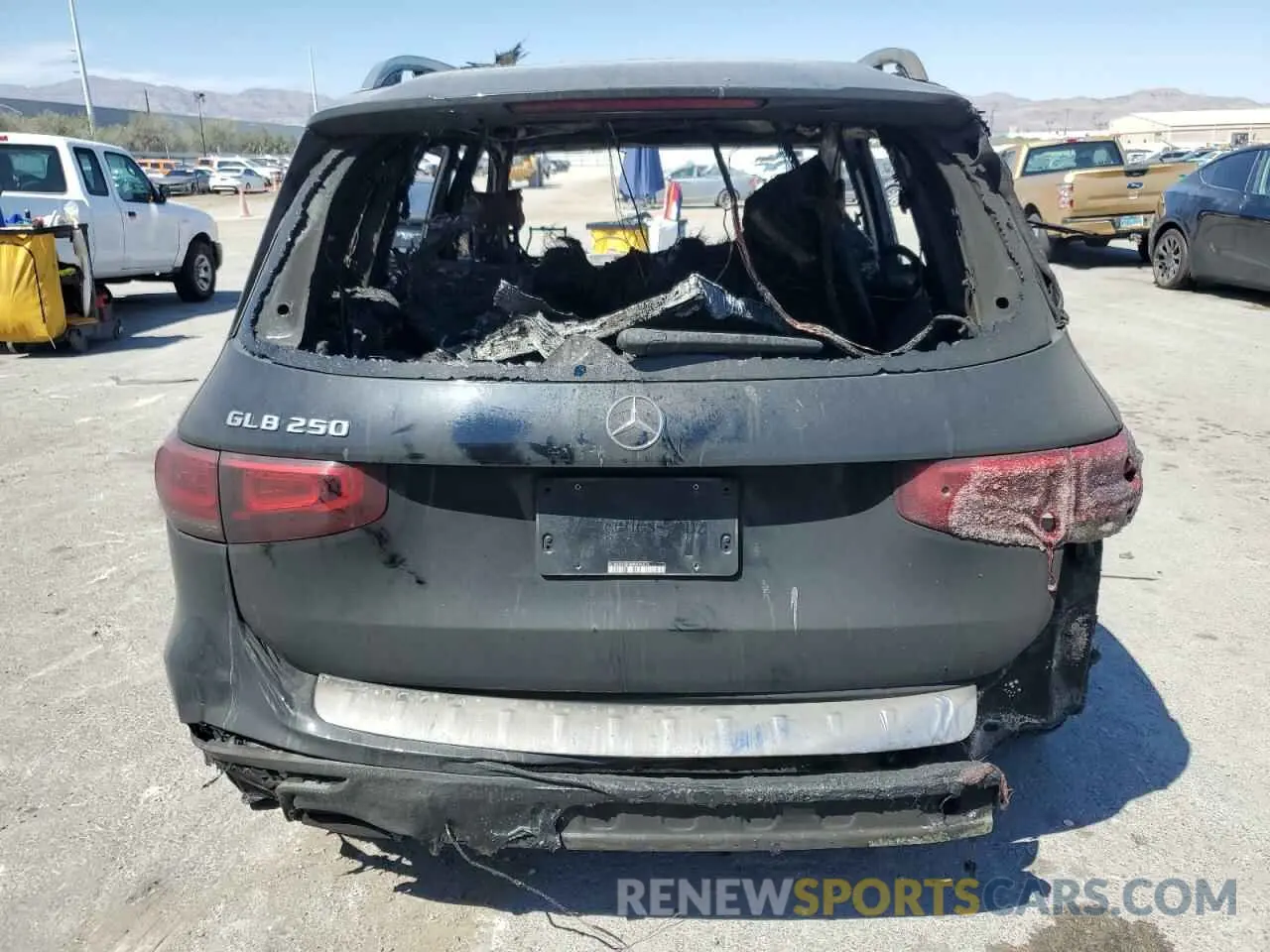 6 Photograph of a damaged car W1N4M4GB2MW096973 MERCEDES-BENZ GLB-CLASS 2021