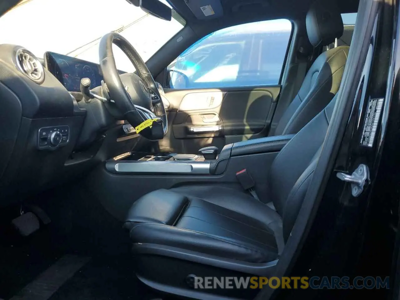 7 Photograph of a damaged car W1N4M4GB3MW104126 MERCEDES-BENZ GLB-CLASS 2021