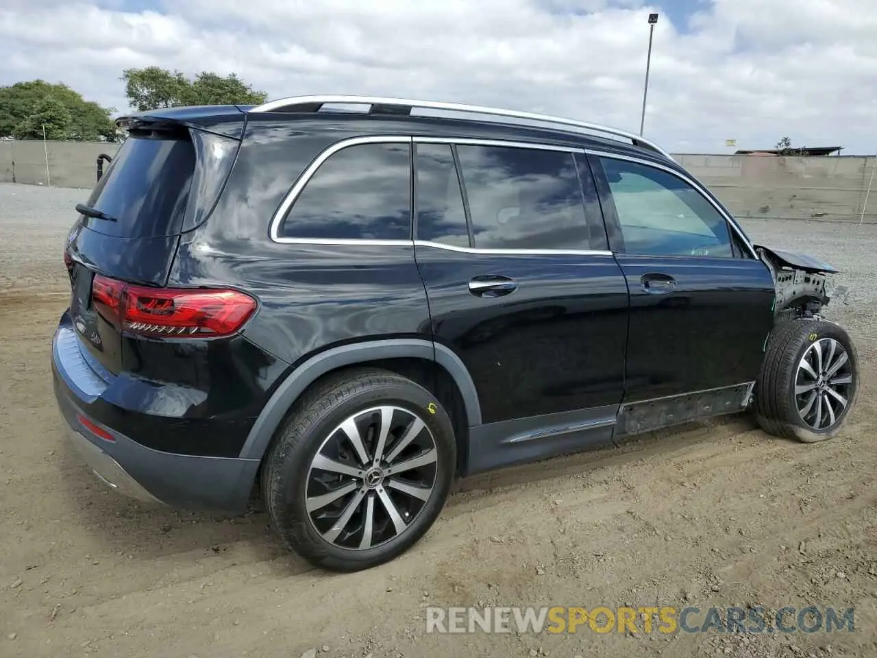 3 Photograph of a damaged car W1N4M4GB4MW156543 MERCEDES-BENZ GLB-CLASS 2021