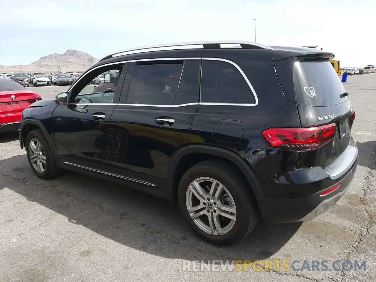 2 Photograph of a damaged car W1N4M4GB5MW113815 MERCEDES-BENZ GLB-CLASS 2021