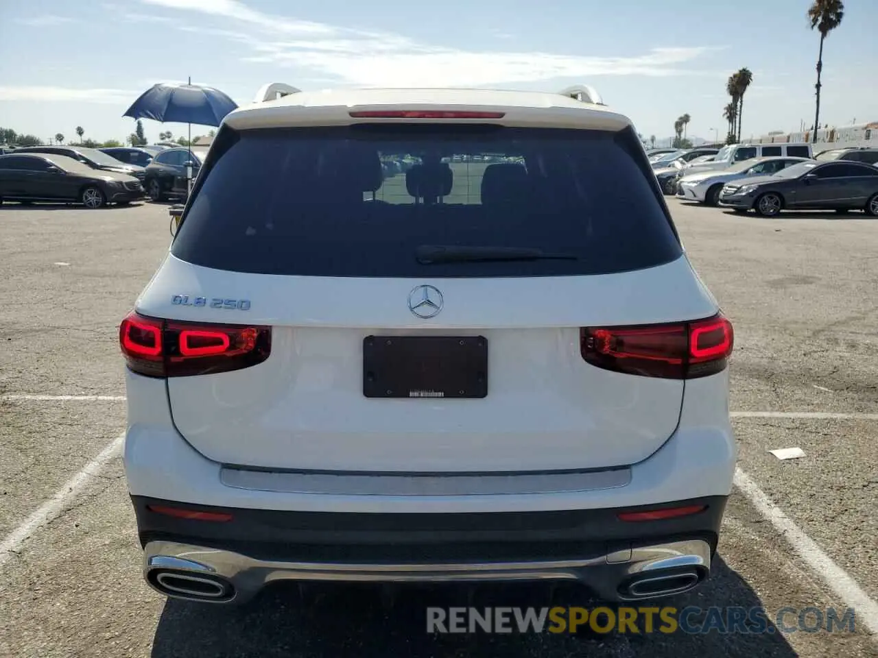 6 Photograph of a damaged car W1N4M4GB8MW114134 MERCEDES-BENZ GLB-CLASS 2021