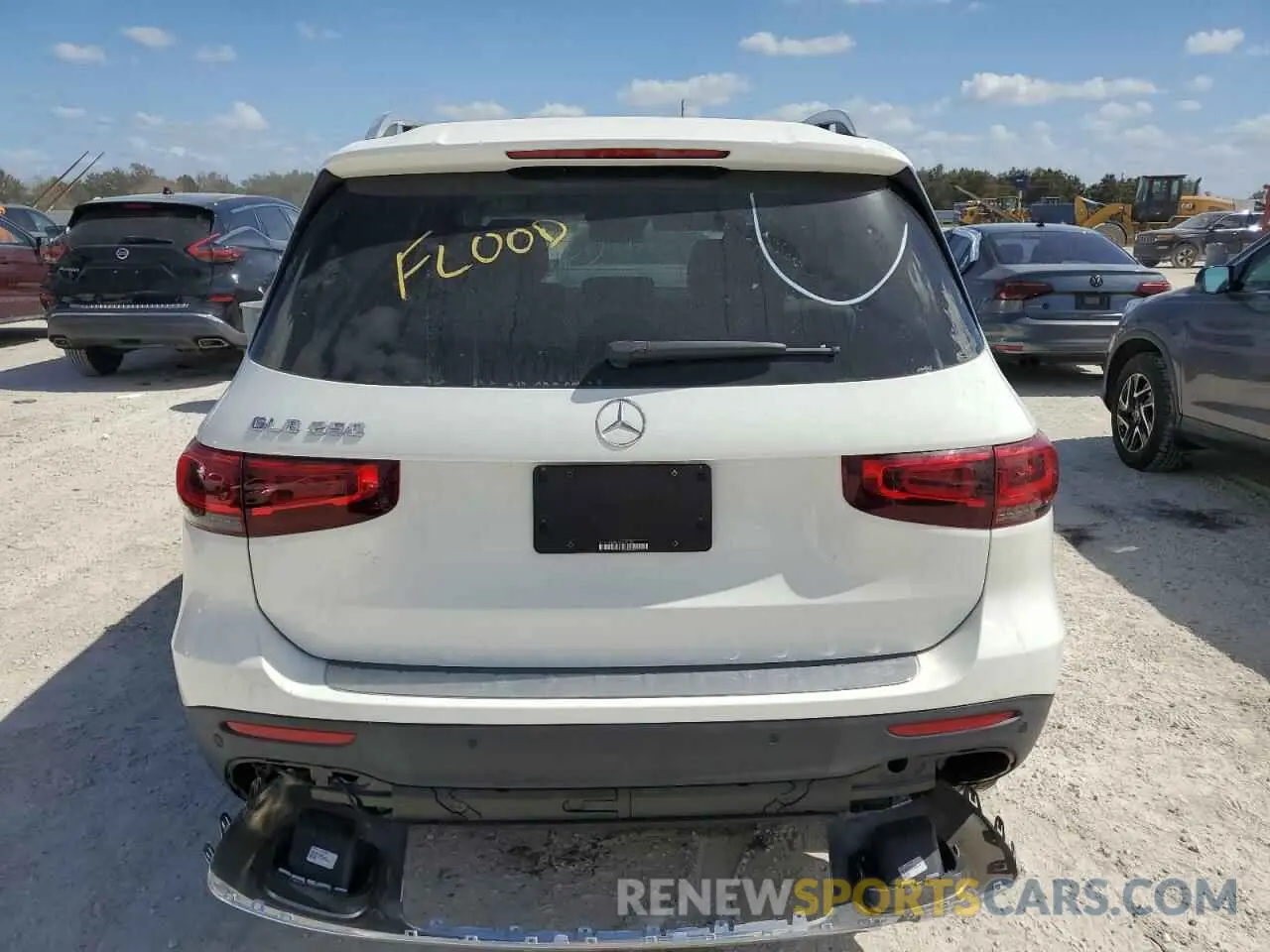 6 Photograph of a damaged car W1N4M4GB9MW095562 MERCEDES-BENZ GLB-CLASS 2021