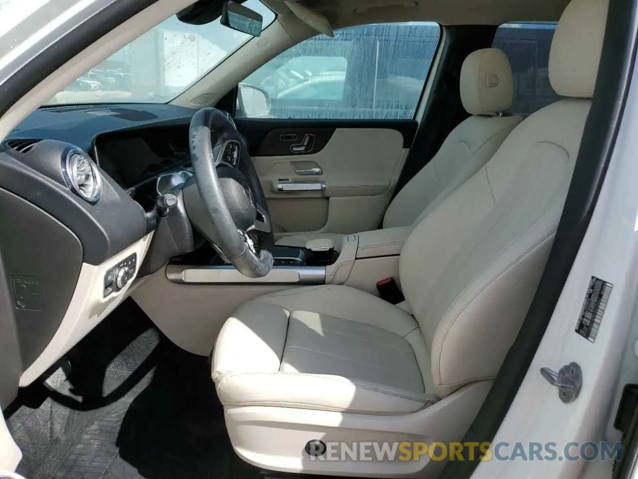 7 Photograph of a damaged car W1N4M4GB9MW095562 MERCEDES-BENZ GLB-CLASS 2021