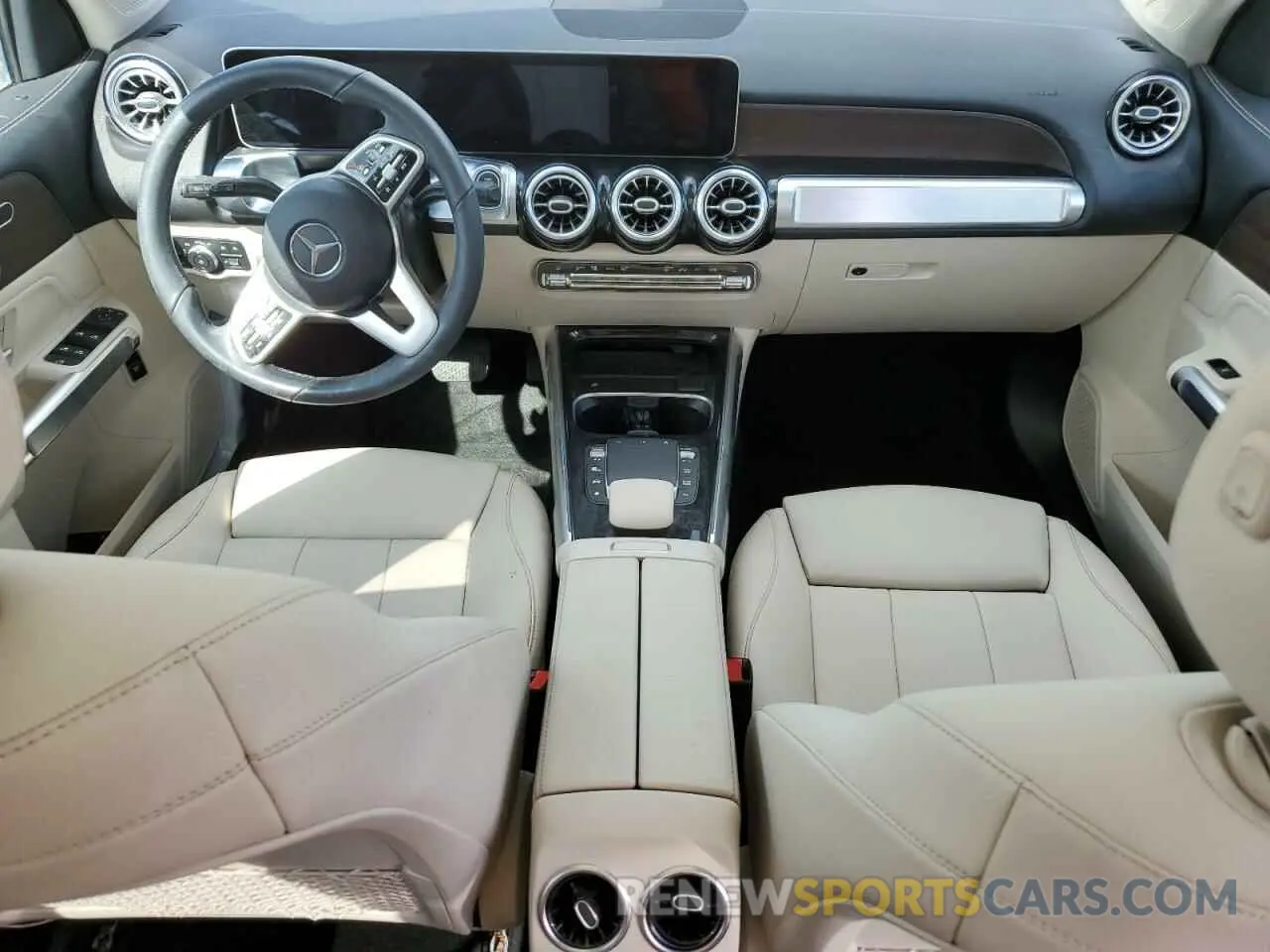 8 Photograph of a damaged car W1N4M4GB9MW095562 MERCEDES-BENZ GLB-CLASS 2021