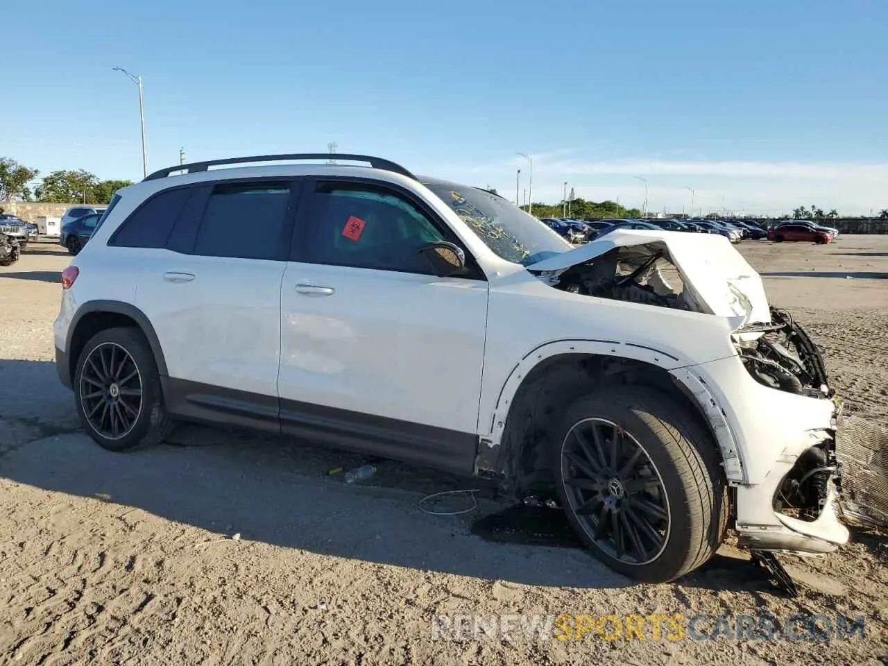 4 Photograph of a damaged car W1N4M4GB9MW101490 MERCEDES-BENZ GLB-CLASS 2021