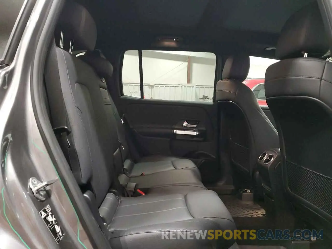 11 Photograph of a damaged car W1N4M4HB0MW109072 MERCEDES-BENZ GLB-CLASS 2021