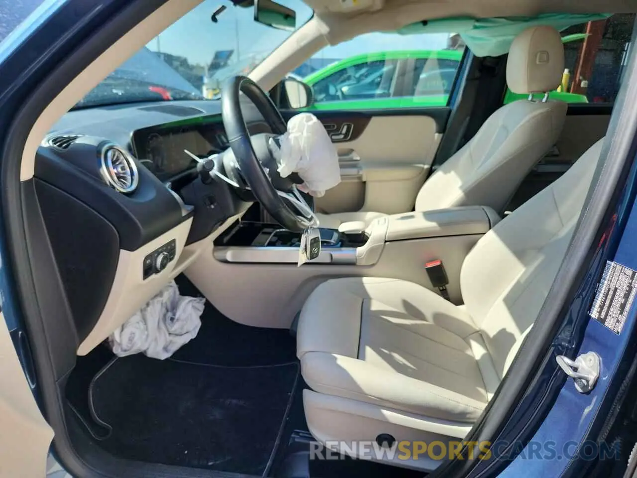 7 Photograph of a damaged car W1N4M4HB2MW112412 MERCEDES-BENZ GLB-CLASS 2021