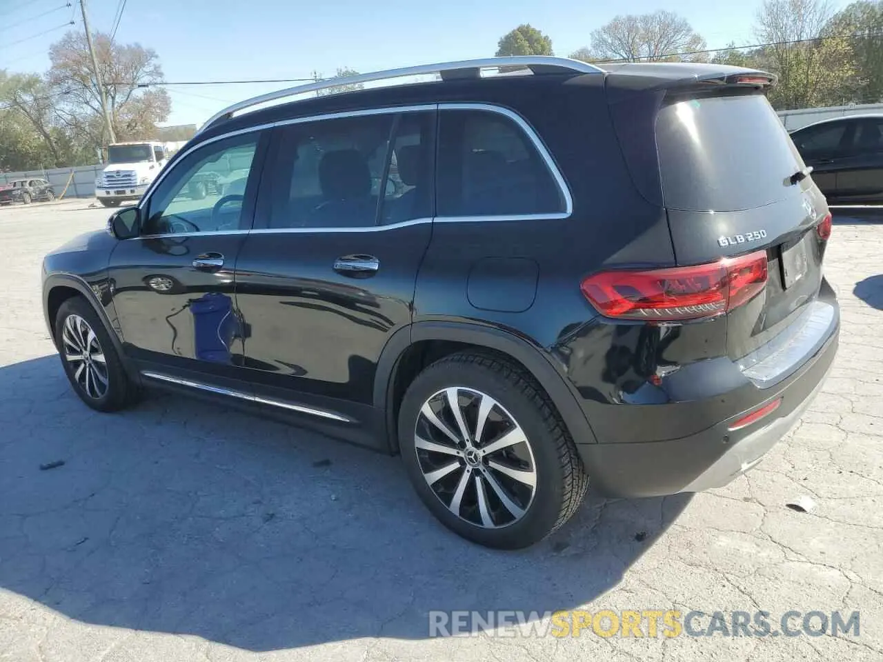 2 Photograph of a damaged car W1N4M4HB2MW114953 MERCEDES-BENZ GLB-CLASS 2021