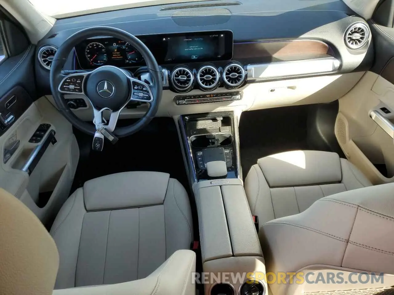 8 Photograph of a damaged car W1N4M4HB2MW114953 MERCEDES-BENZ GLB-CLASS 2021